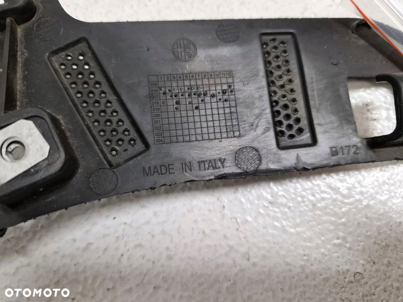 ALFA ROMEO STELVIO MOCOWANIE ŚLIZG UCHWYT SPRYSKIWACZA LAMPY XENON LEWY - 4