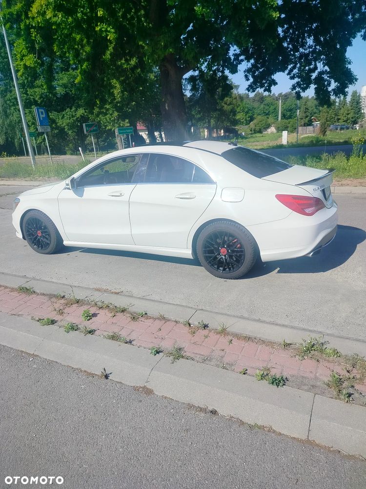 Mercedes-Benz CLA 250 4Matic 7G-DCT Sport - 5