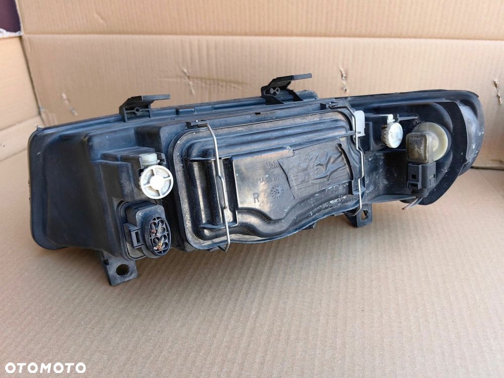 Lampy lampa przód przednie prawa lewa SEAT Leon I Toledo II VALEO komplet - 6