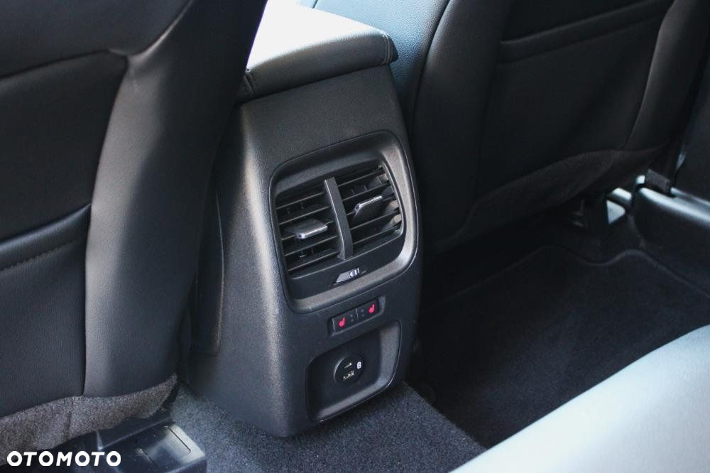 Ford Kuga - 35
