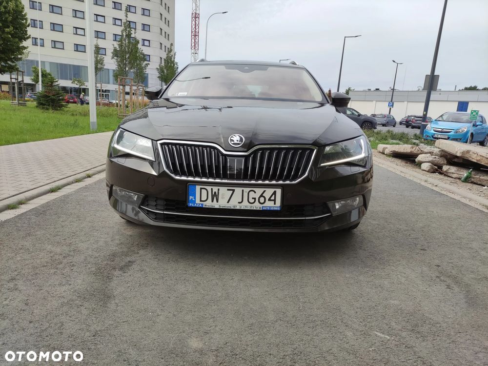 Skoda Superb 2.0 TDI L&K DSG - 6