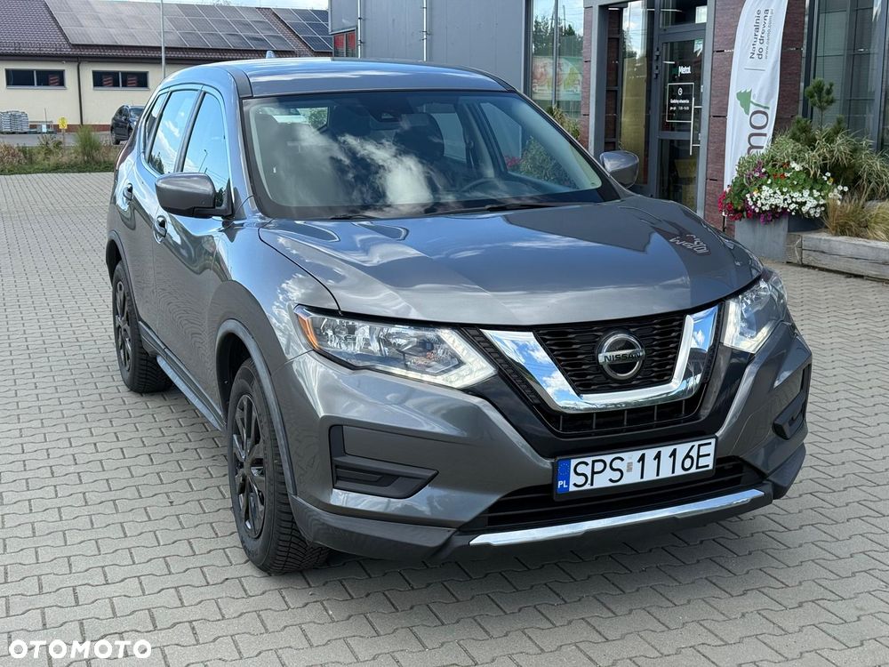 Nissan Rogue - 1