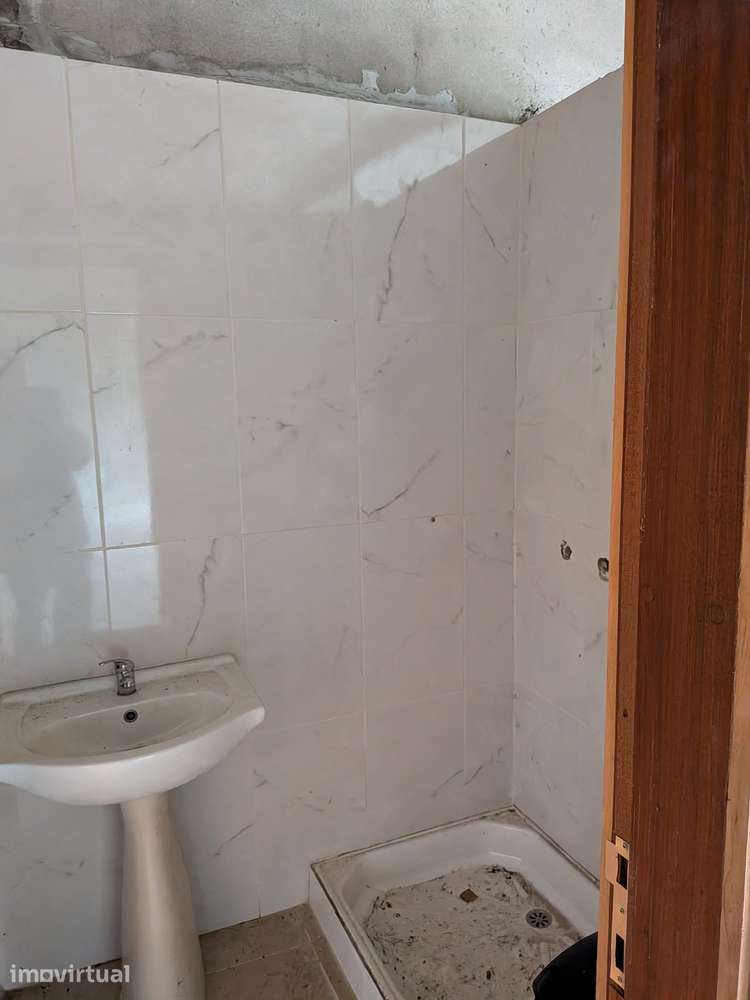 Armazém para arrendar em Barqueiros, Barcelos - Grande imagem: 4/5