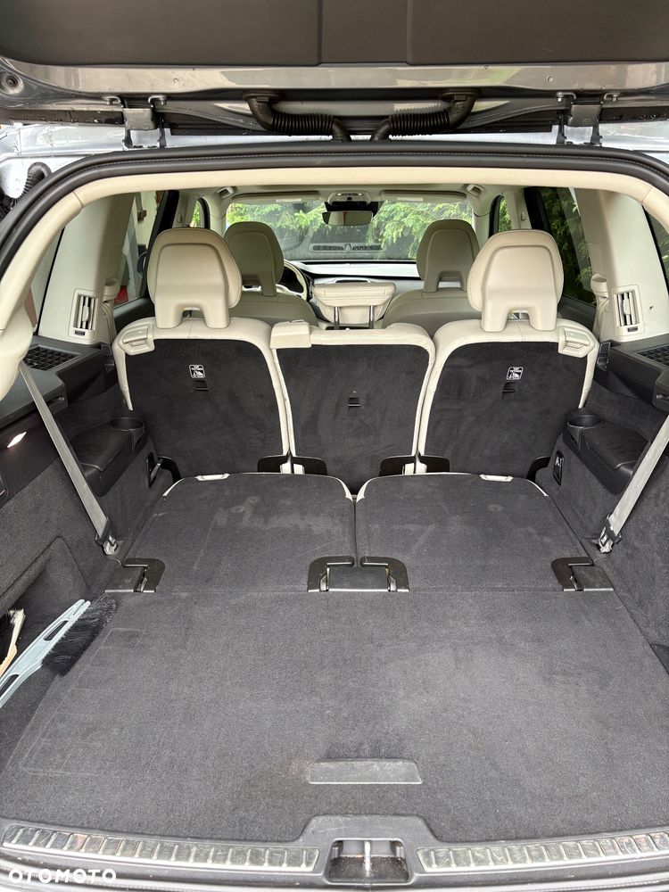 Volvo XC 90 - 16