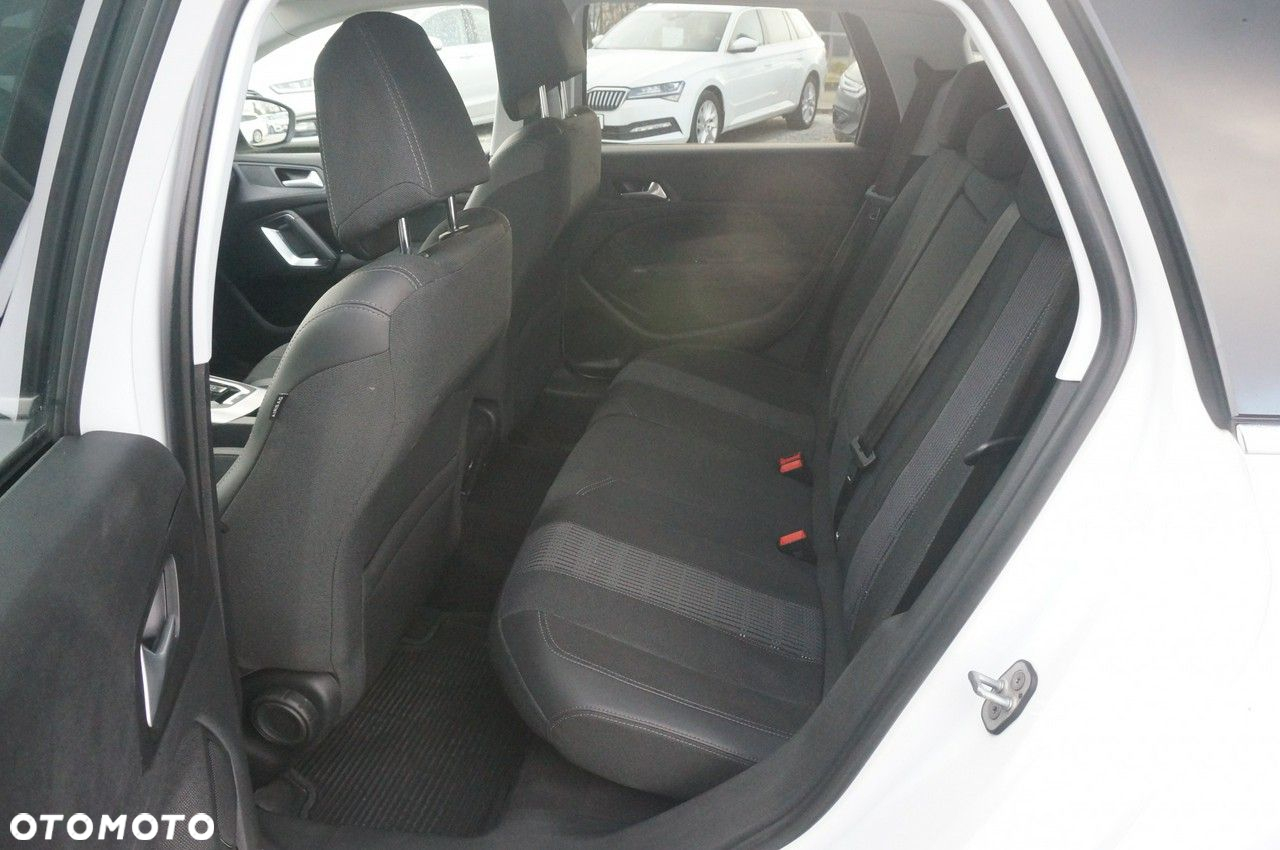 Peugeot 308 1.5 BlueHDi Allure Pack S&S EAT8 - 25