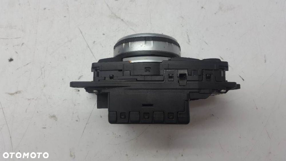 PRZEŁĄCZNIK NAWIGACJI BMW 3 Touring (F31) 2012 - 2019 320 d 120 kW [163 KM] olej napędowy 2012 - 2019 6582 683907901 - 2