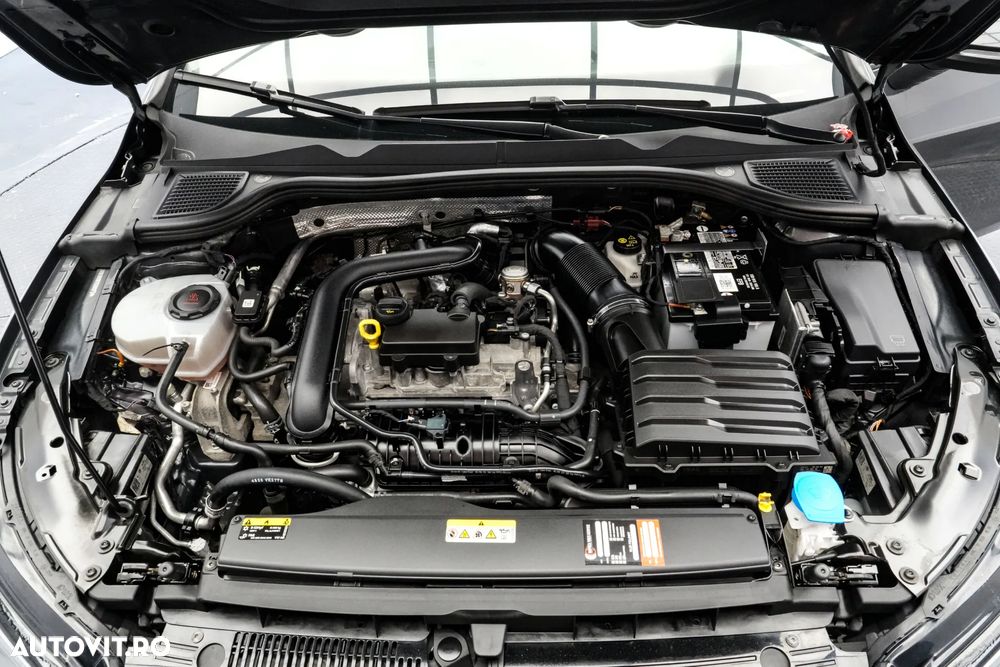 Volkswagen Golf 1.0 TSI Life - 24