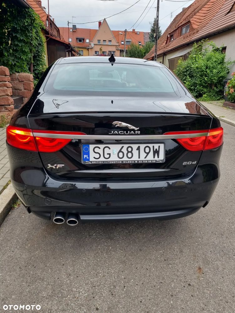 Jaguar XF 2.0 i4D R-Sport - 6