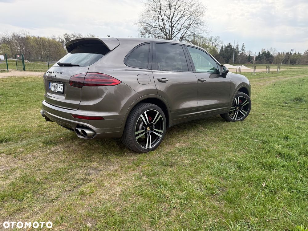 Porsche Cayenne Tiptronic S - 4