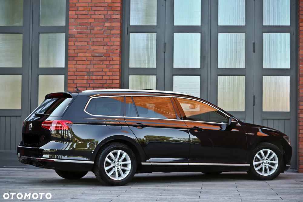 Volkswagen Passat Variant 2.0 TDI SCR 4Motion DSG Highline - 16