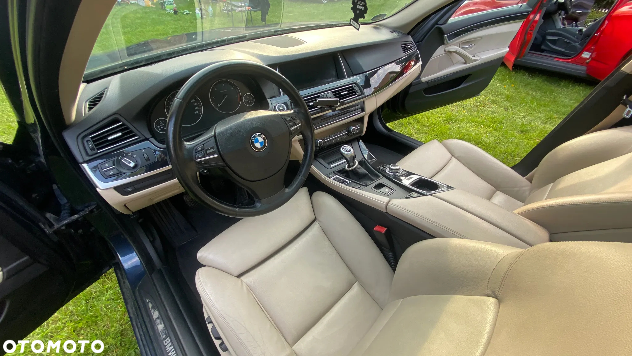 BMW Seria 5 520d - 14