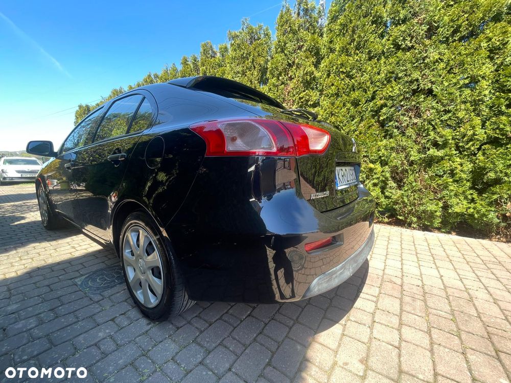Mitsubishi Lancer - 3