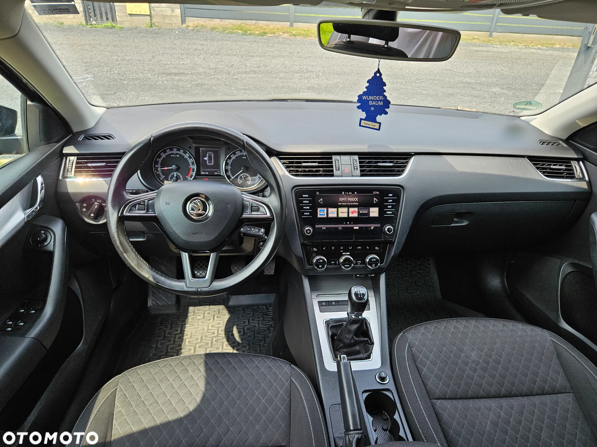 Skoda Octavia Combi 1.6 TDI Drive - 11