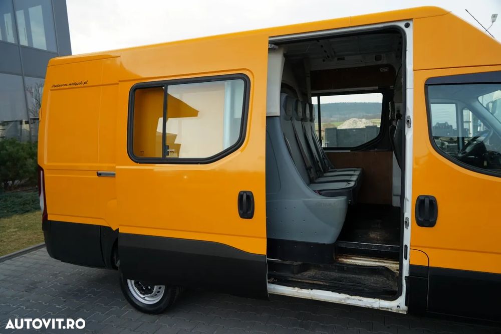 Iveco DAILY 35-130 / AUTOBUZ / 7 LOCURI / TABLĂ / DUBIȚĂ / IMPORTAT - 36