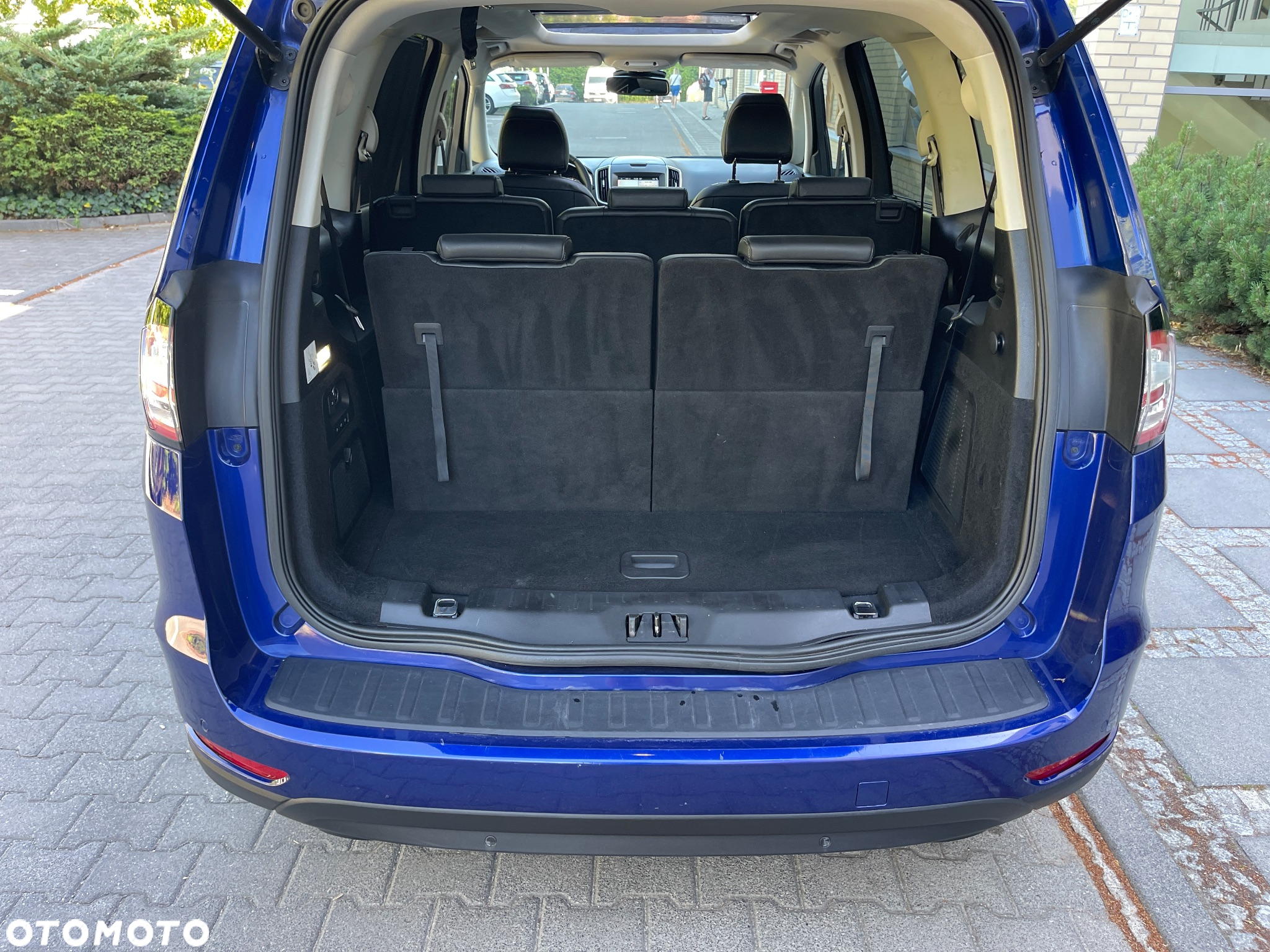 Ford Galaxy - 12