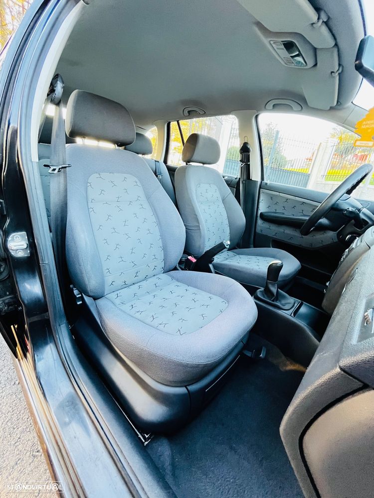 Skoda Fabia Break 1.4 Style AC+CB+ABS - 11