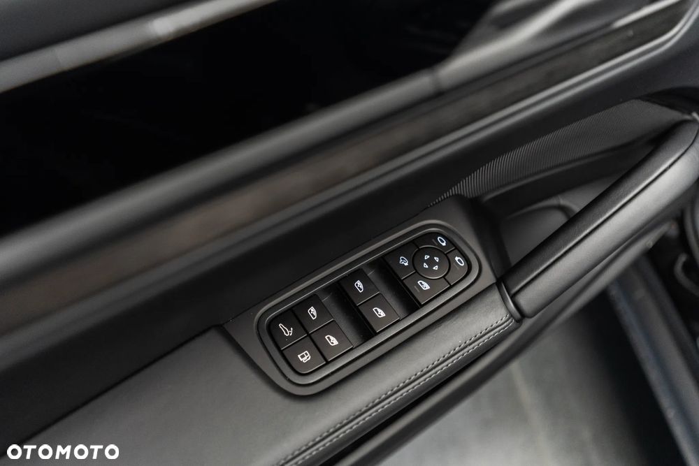 Porsche Cayenne Black Edition - 23