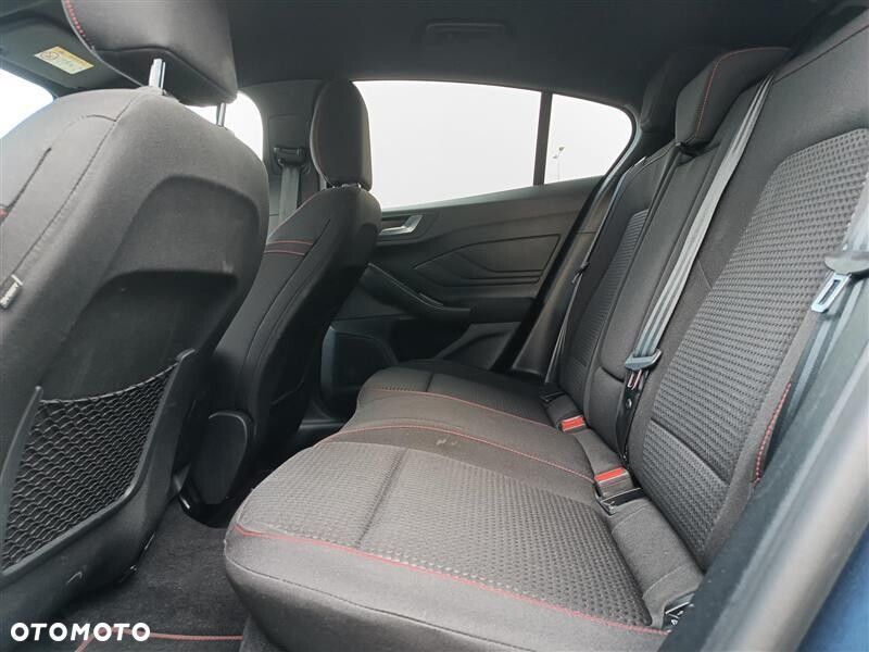 Ford Focus 1.0 EcoBoost ST-Line X - 16