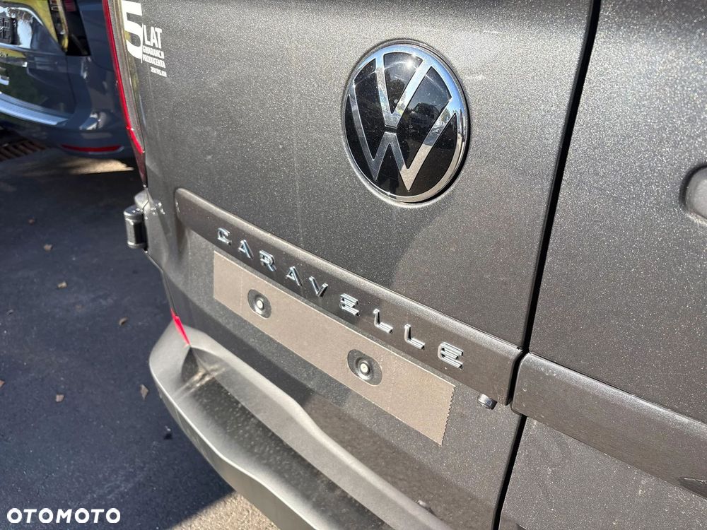 Volkswagen Caravelle - 9