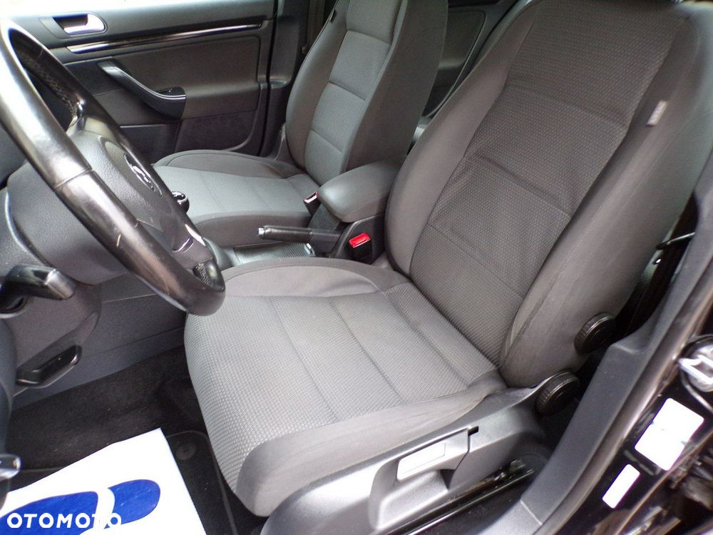 Volkswagen Golf - 21