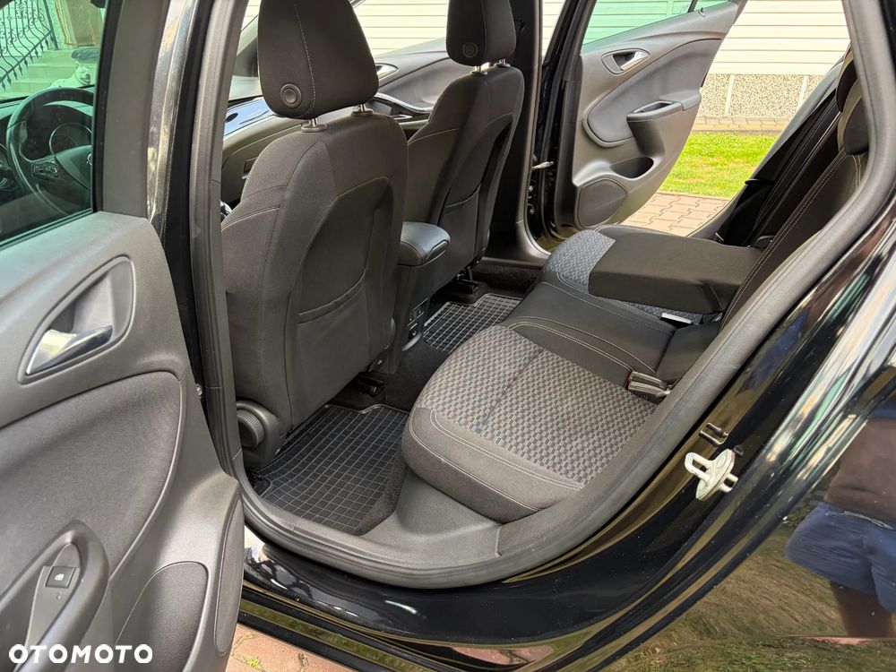 Opel Astra 1.4 Turbo Dynamic - 11