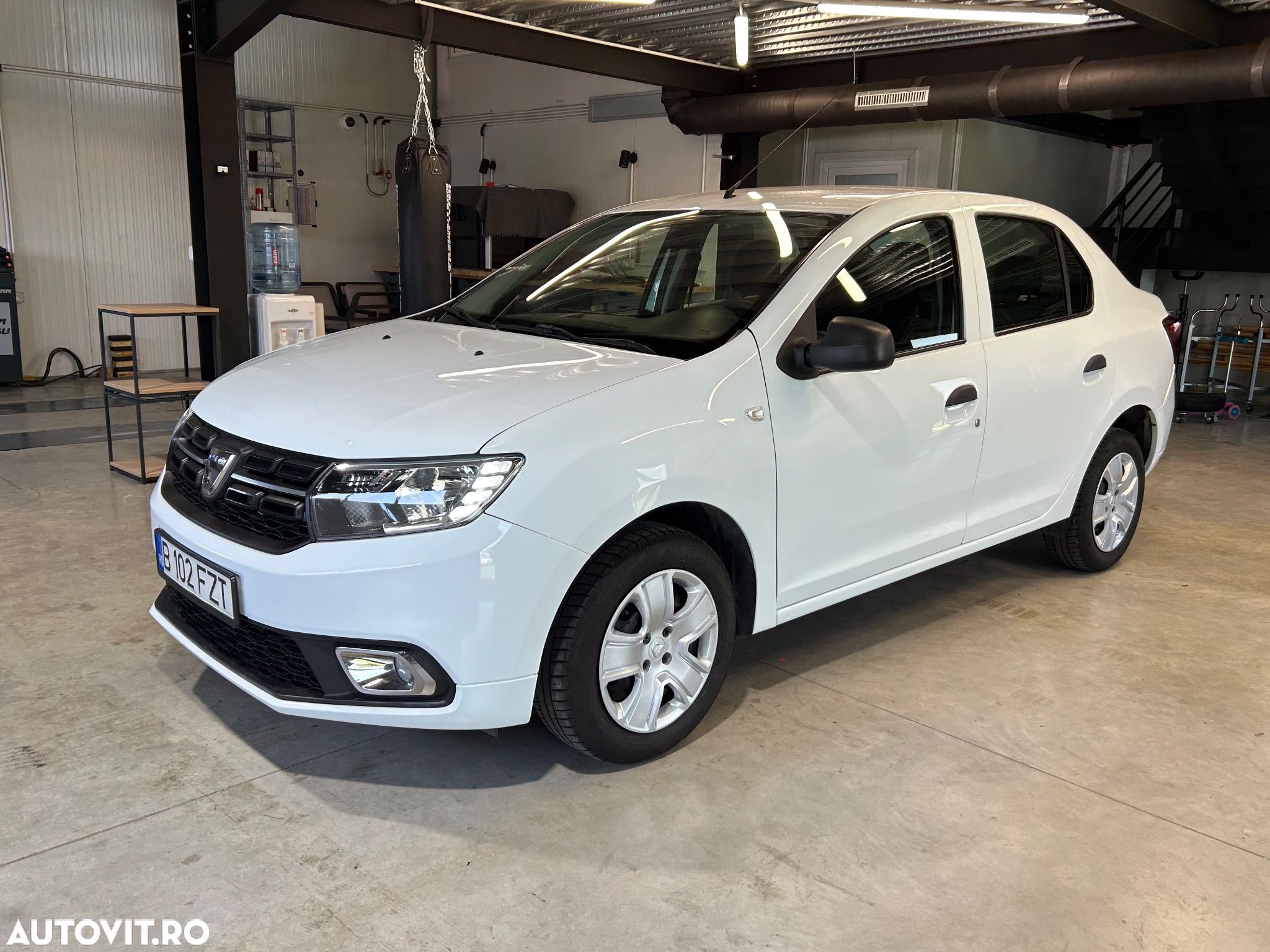 Dacia Logan 1.0 SCe SL PLUS - 1