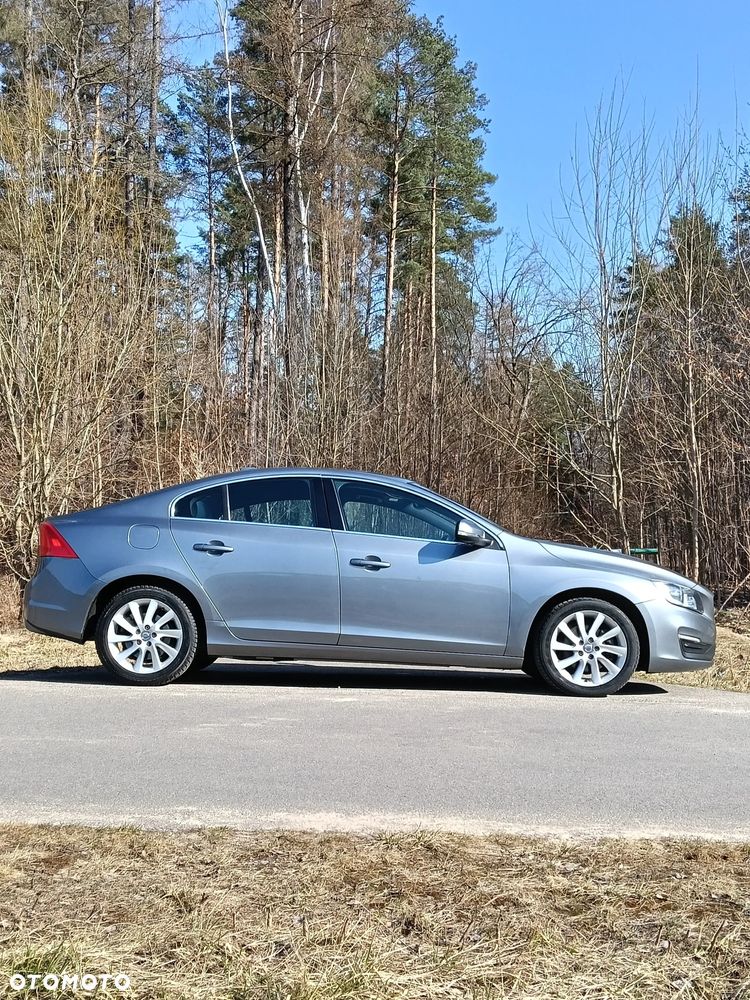 Volvo S60 D3 Geartronic Momentum - 5