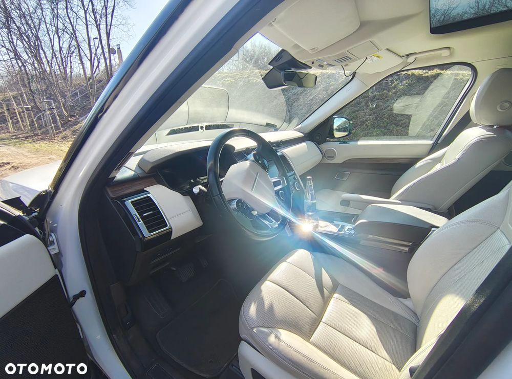 Land Rover Discovery V 2.0 Si4 HSE Luxury - 13
