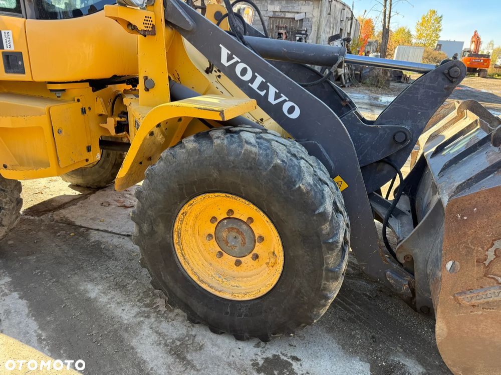 Volvo L 30 G - 8