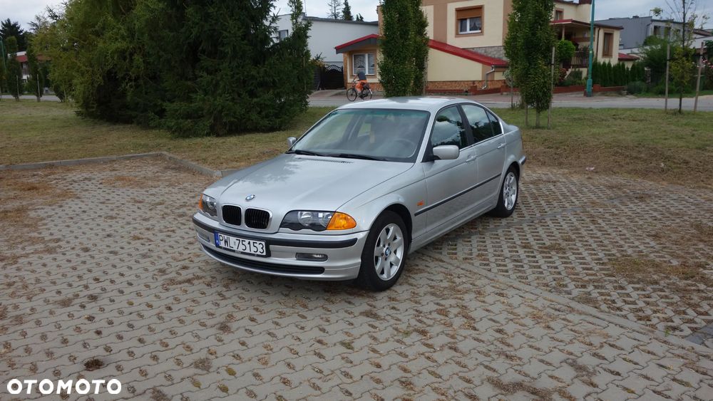 BMW Seria 3 320i - 3