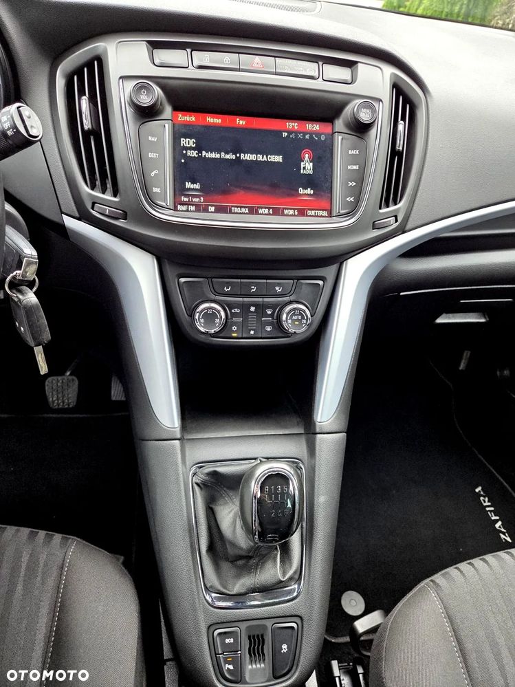 Opel Zafira - 24
