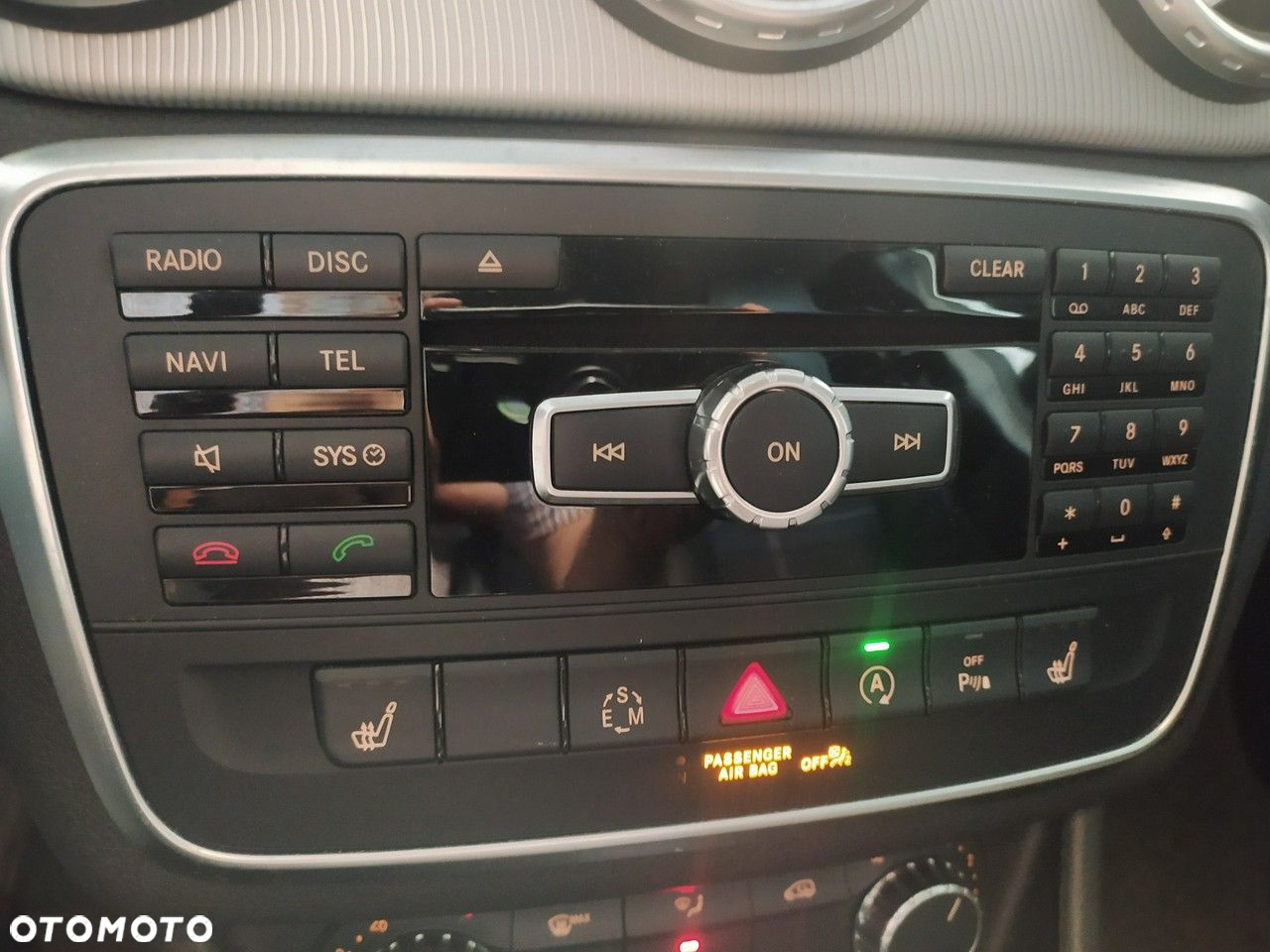 Mercedes-Benz GLA 200 7G-DCT - 5