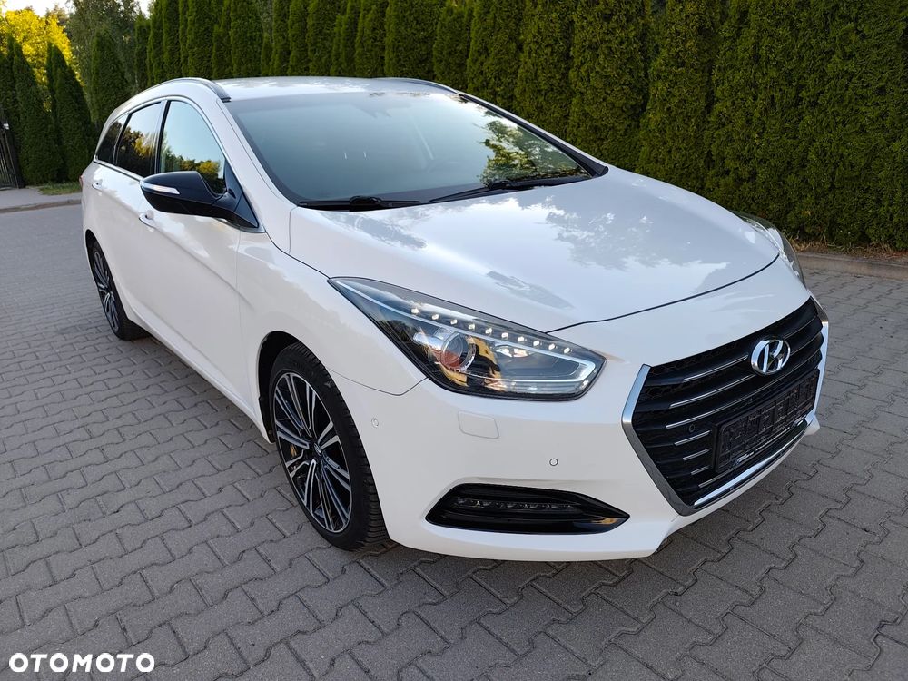 Hyundai i40 Kombi 1.7 CRDi DCT Premium - 3