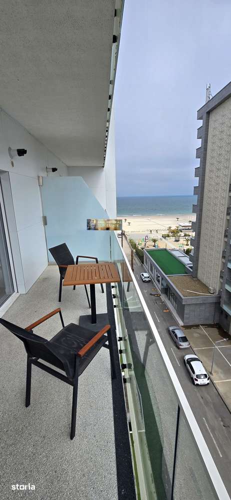 Studio Lux White Tower vedere laterală la mare prima linie langa Opera — fotografia 1
