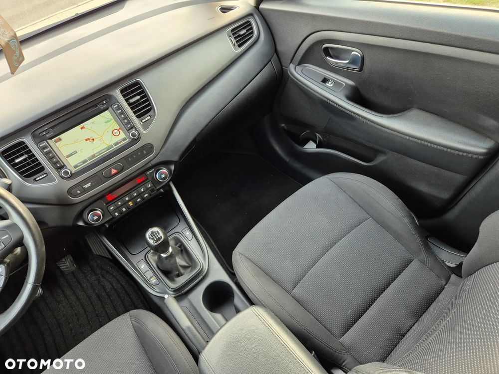 Kia Carens 1.7 CRDi 136 Fifa World Cup Edition - 9