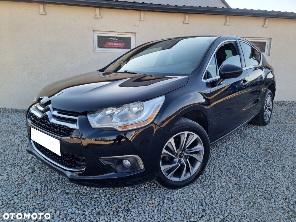 Citroën DS4 e-HDi 110 SoChic - 4