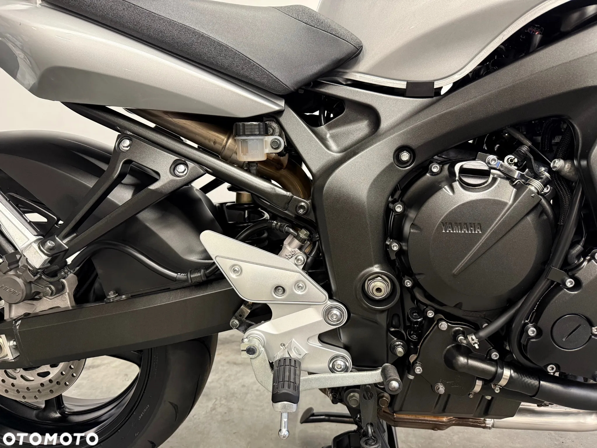 Yamaha FZ6 - 32
