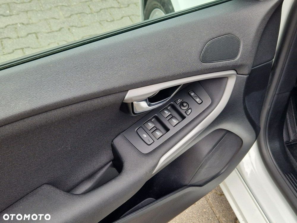 Volvo V40 D2 Drive-E Kinetic - 34