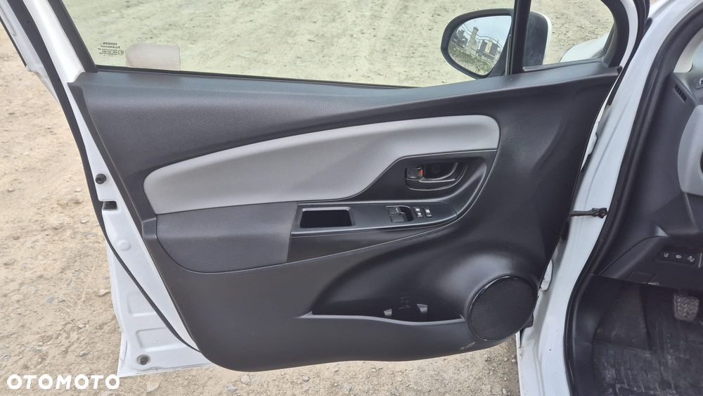 Toyota Yaris 1.5 Active - 10