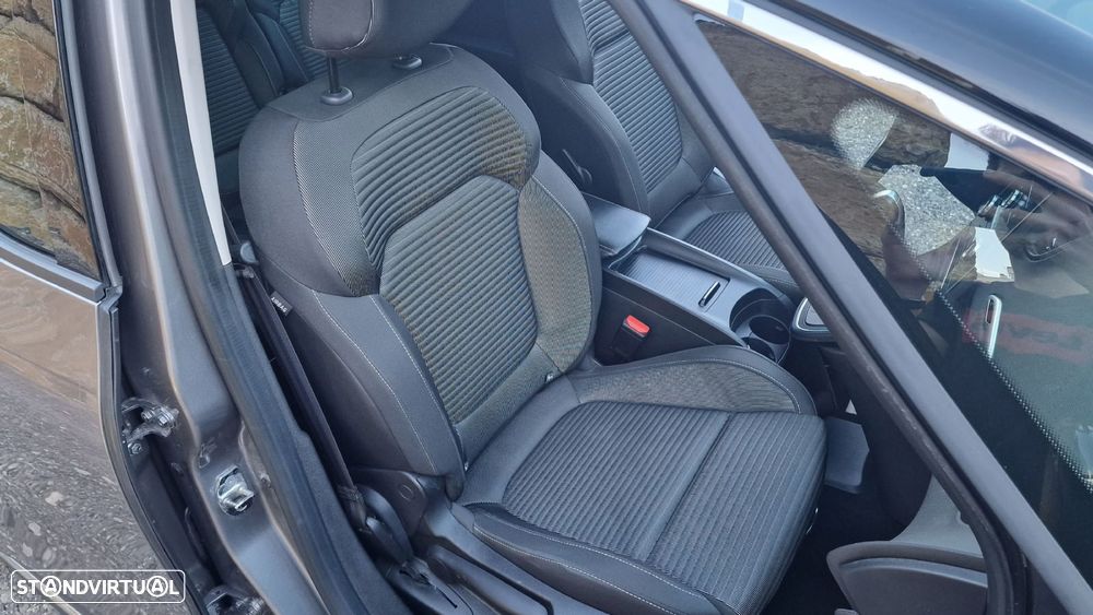 Renault Grand Scénic BLUE dCi 120 EDC LIMITED - 32