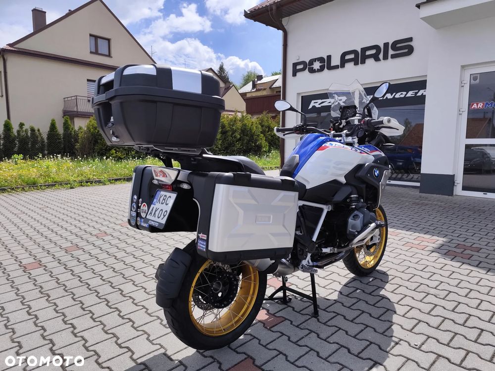 BMW R - 8