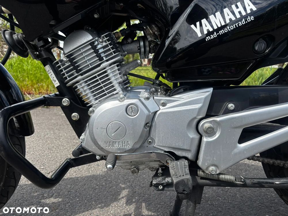 Yamaha YBR - 8