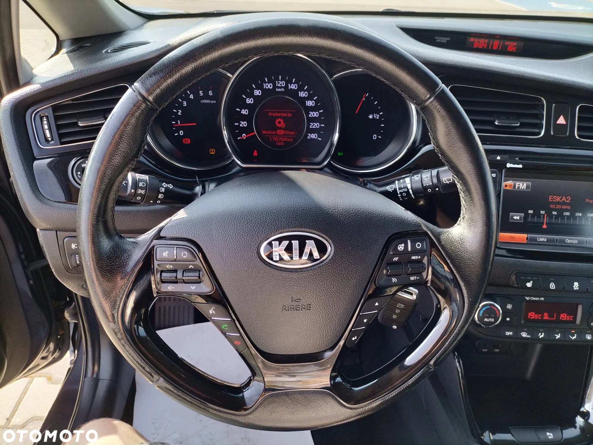 Kia Ceed 1.6 CRDi 128 Fifa World Cup Edition - 19