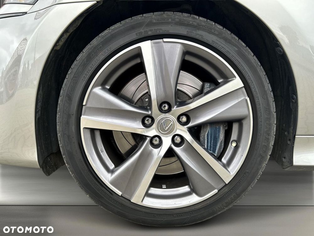 Lexus GS - 23