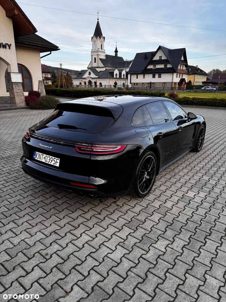 Porsche Panamera - 3