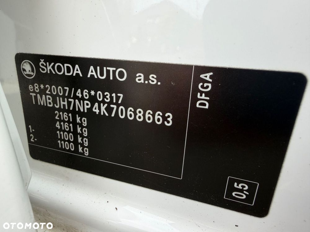 Skoda Superb 2.0 TDI Premium Edition - 27
