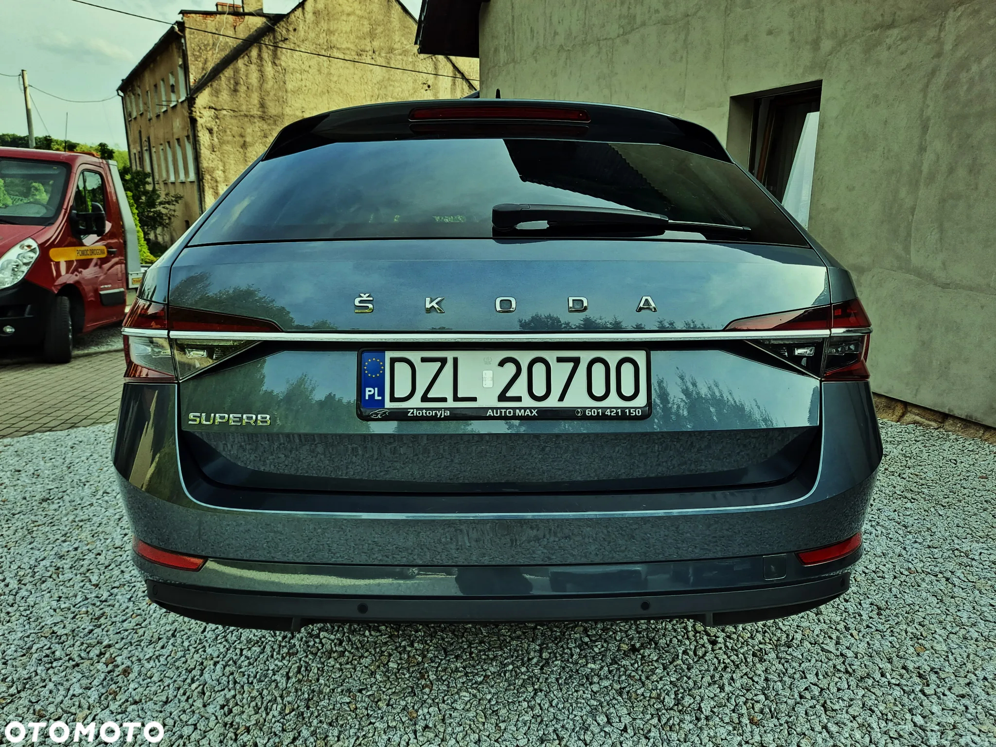 Skoda Superb 2.0 TDI DSG Premium Edition - 10