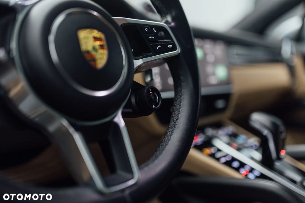 Porsche Cayenne - 24