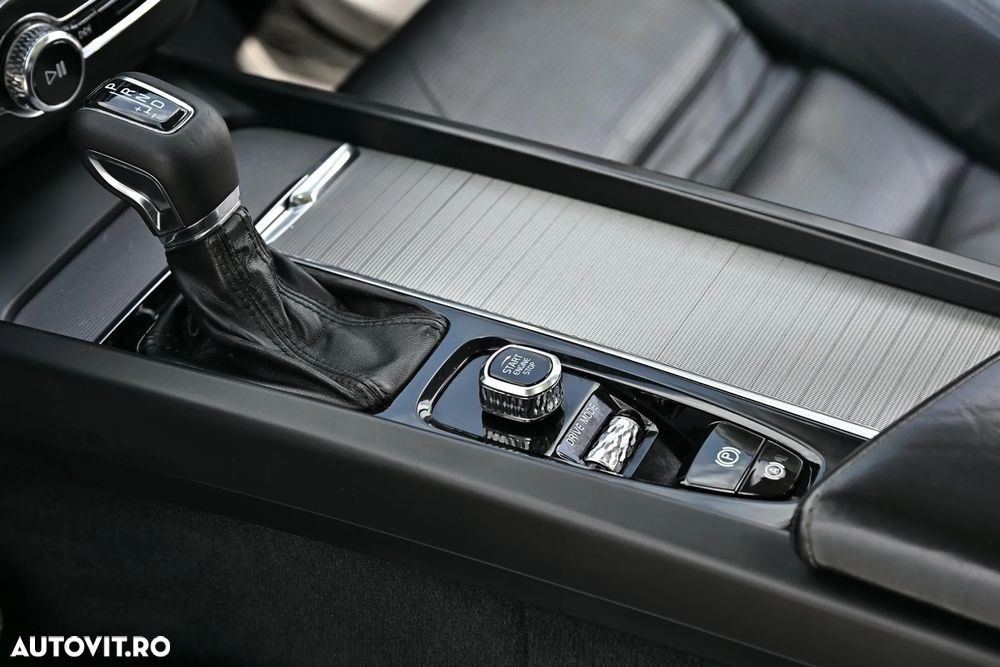 Volvo XC 60 D5 AWD Geartronic Inscription - 15