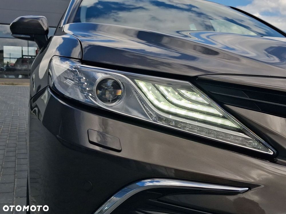 Toyota Camry 2.5 Hybrid Executive CVT - 11